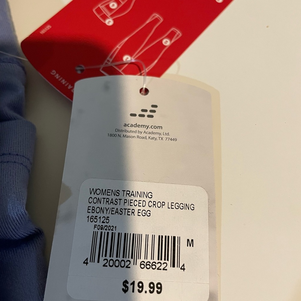 NWT crop yoga pants - Picture 3 of 4